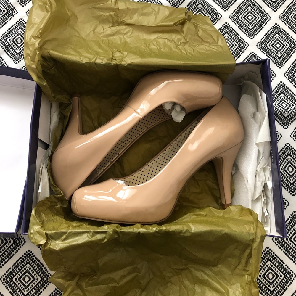 Nude platform pumps | madden girl